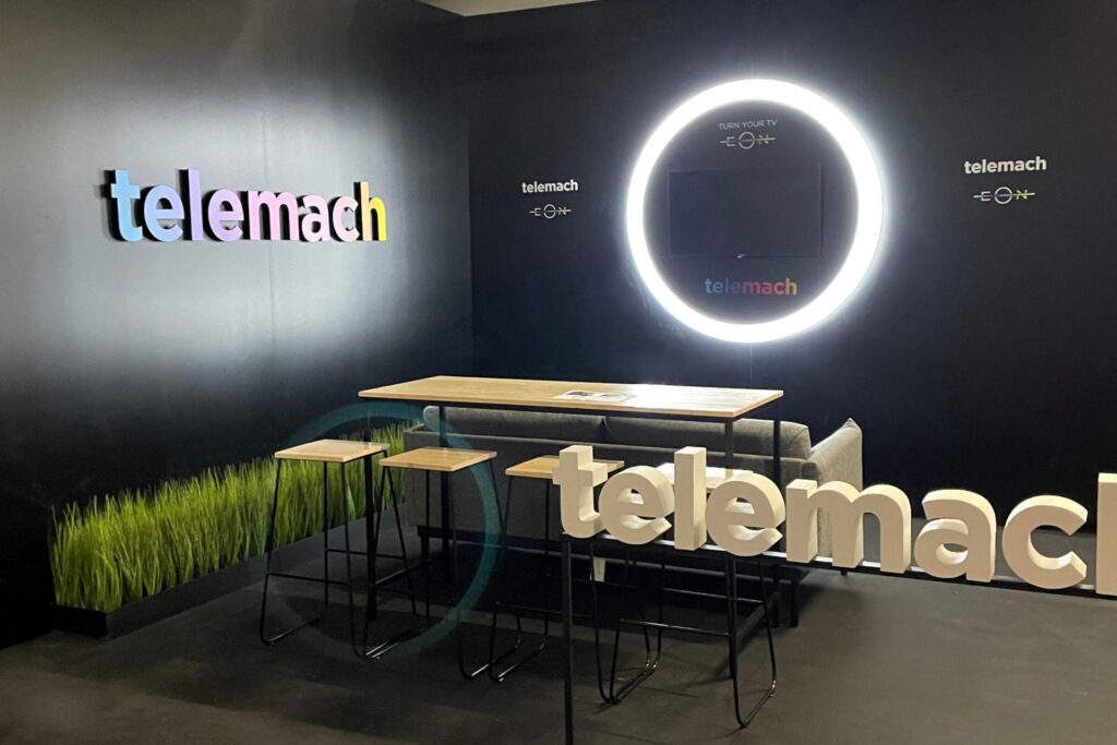 reklamni - izložbeni prostor telekomunikacijske firme